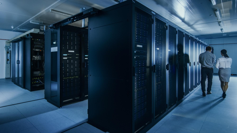 Administracja serwerami dedykowanymi w data center